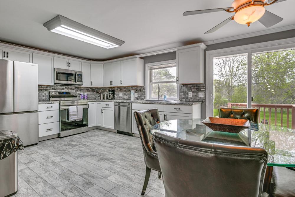 Cozy Silverwood Home Near Golf Courses!